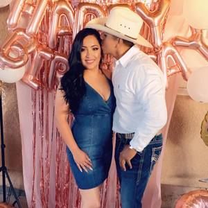 Meet your Posher, Lily